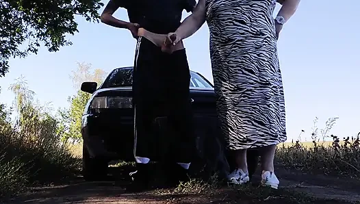 Doğada herkesin içinde yazdı, kayınvalidesini ağzından sikti ve dölle doldurdu