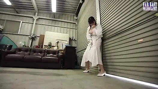 Глубокий глоток Bliss, как она наслаждается каждой теплой каплей в двойном рту кульминации на свидании - 1/4