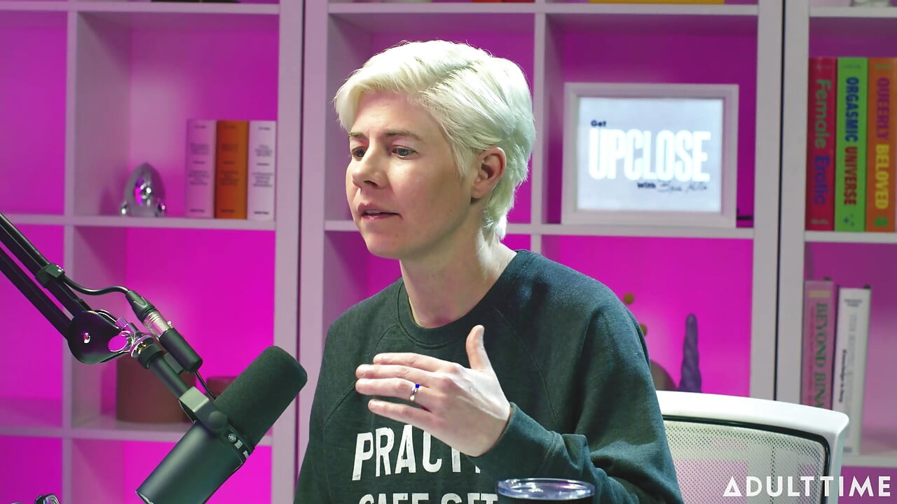 Blake Blossom: Brainrot, Facetune ja Futanari the Adult Time -podcast