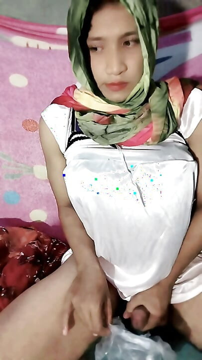 戴面纱的漂亮人妖想要被宠爱