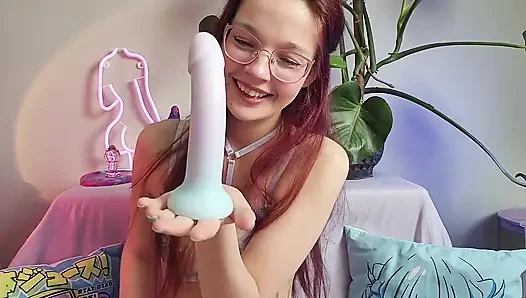 E-girl sex-spielzeug holen! Nettes spielzeug entpackt