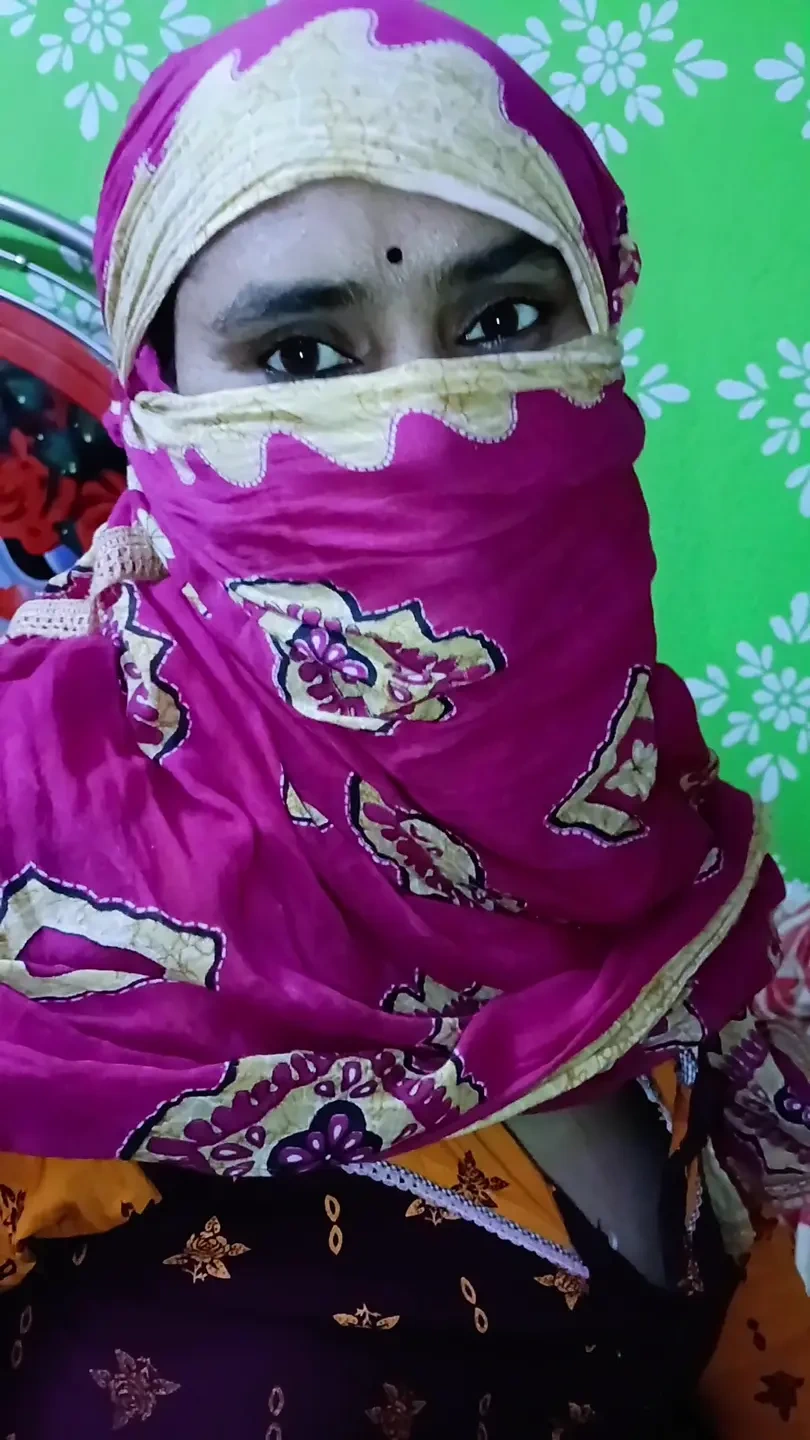 Village Bhabhi Peeing in Bathroom and Fucked by Husband