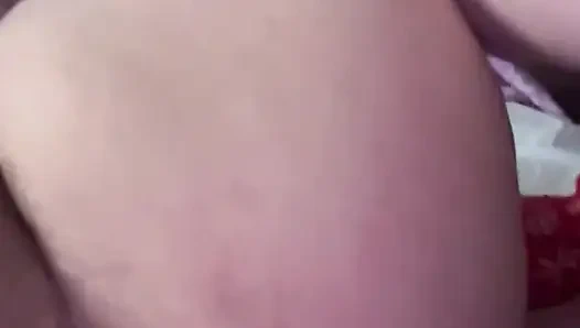 Thick white girl sucking and fucking