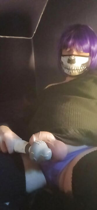 Explosive orgasm from massager with Raven LeTrap