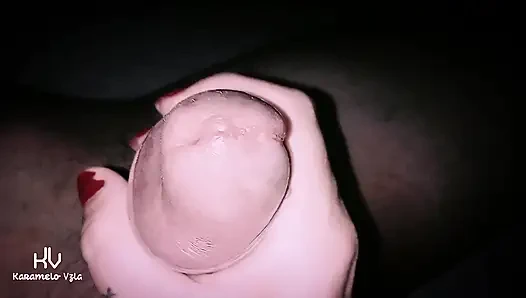 Жена ласкает член крупным планом