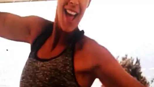 Elisabetta Canalis boşalıyor