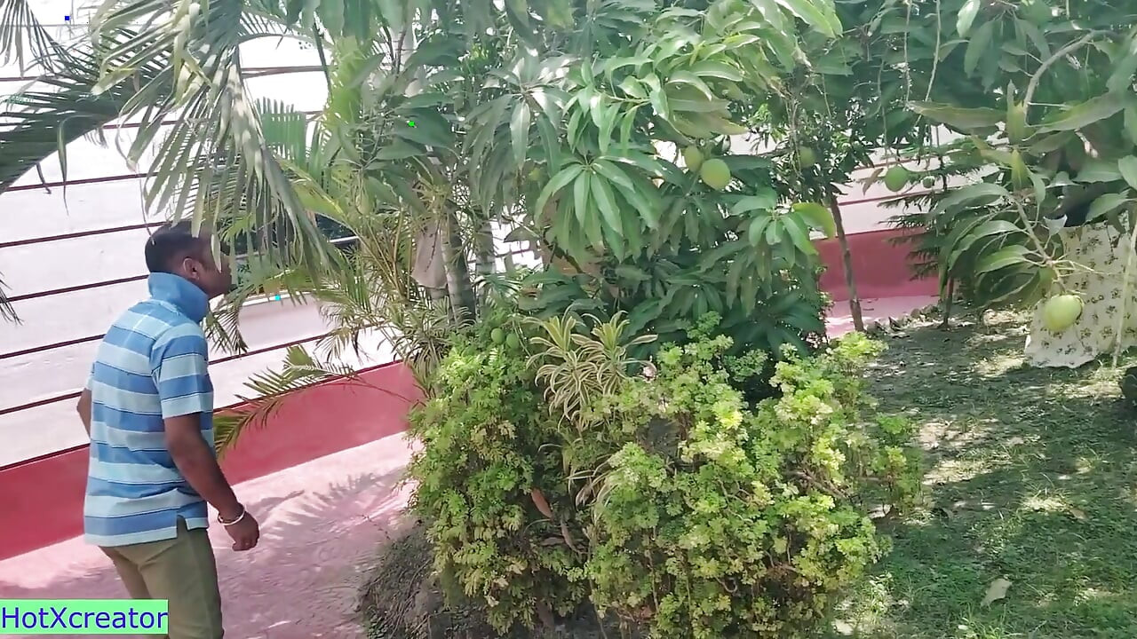 Une villageoise desi se fait baiser par un garçon de ferme ! Avec audio clair