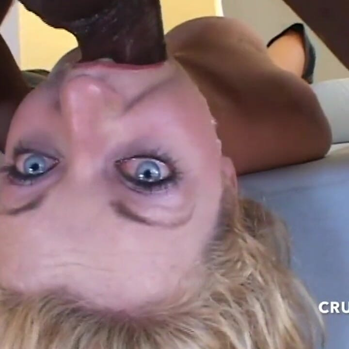 Incrível gozada interna anal por xxl pau 17