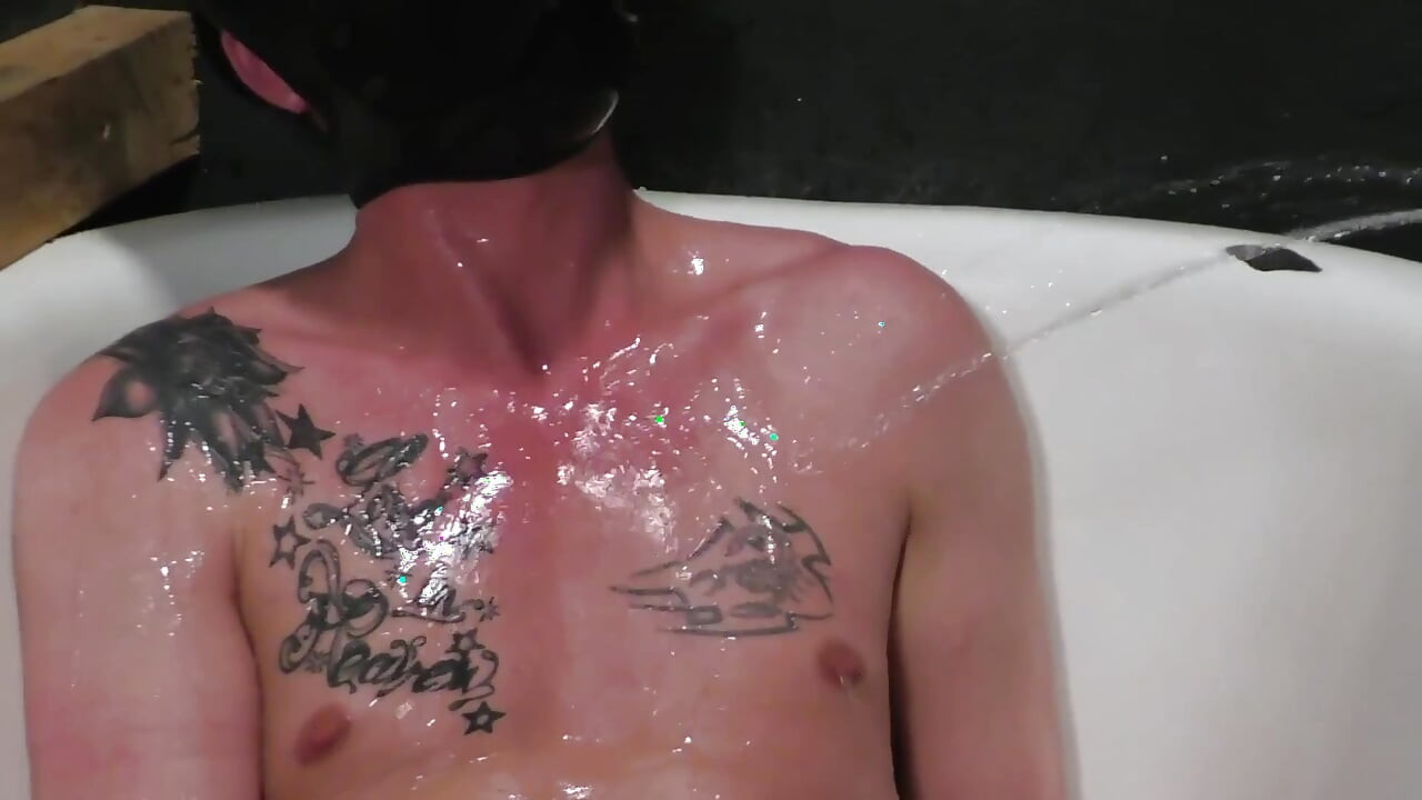 Watersports: Piss and blowjob