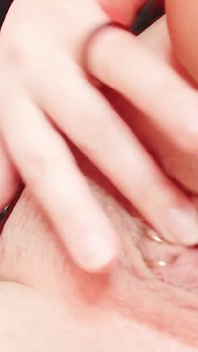Moment à voir absolument de "Vous taquiner dans une cage de chasteté ... Une maîtresse femdom séduit - Arya Grander - clip vidéo d’humiliation porno"