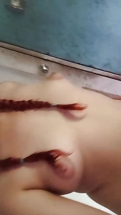 ısınıyorum ve onunla çok iyi mastürbasyon yapıyorum