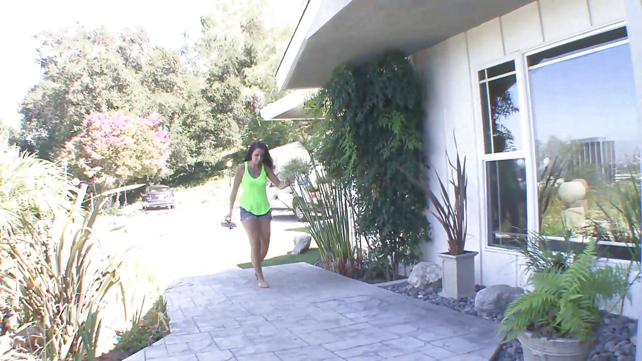 Two teens with a bbc gangster