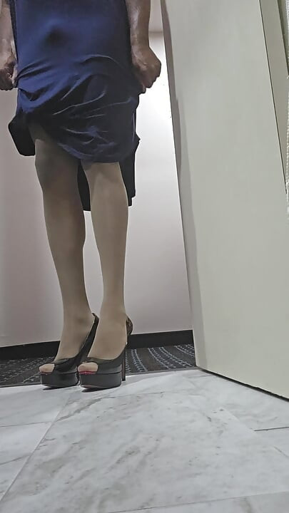 Νυχτικό και τακούνια