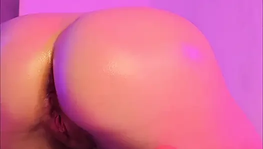 Гибкая Масляная Сука Садится Мне На Лицо Своей Розовой Мелкой Пиздой