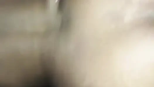 Hintli ateşli köylü evli kadın gece havasını kapatıyor' Ateşli domaltmalı yatak odası odasında boşalmanın tadını çıkarıyor ateşli boşalmada uzun süre çekim