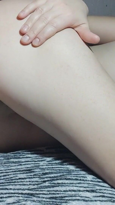 Unforgettable moment from "Before entering the pussy, wet her with her tongue."