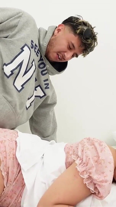 Moj šogor saznaje da snimam pornografiju pa dobijem svoju pičkicu za njegovu šutnju | Isječak 2