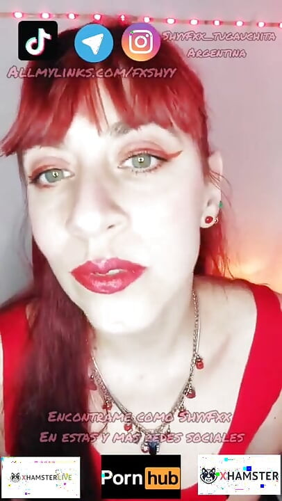 Shyyfxx bir takipçiye bir video ayırıyor, böylece sütünü 31 talimatına ithaf ediyor