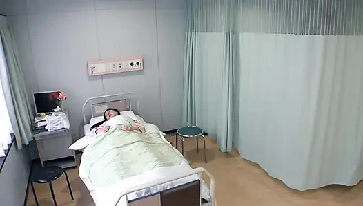 Doing This Is Wrong for a Stepdad, I Know, Still I Fell to Temptation