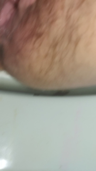 Morning pee close up 😘