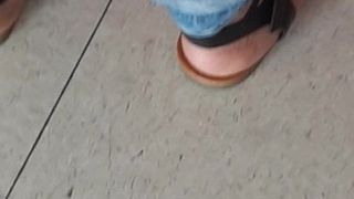 Ebony toes