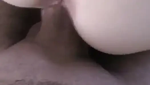 Melanie si seksi bejat: aku lagi ngidam kontol!