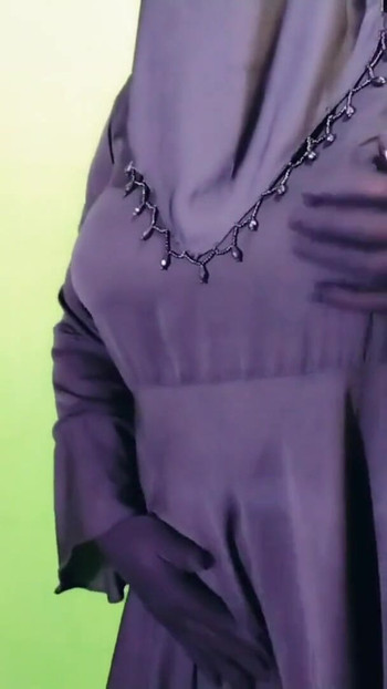 Žene u hidžabu se jebu sa doktorom | Klip 2