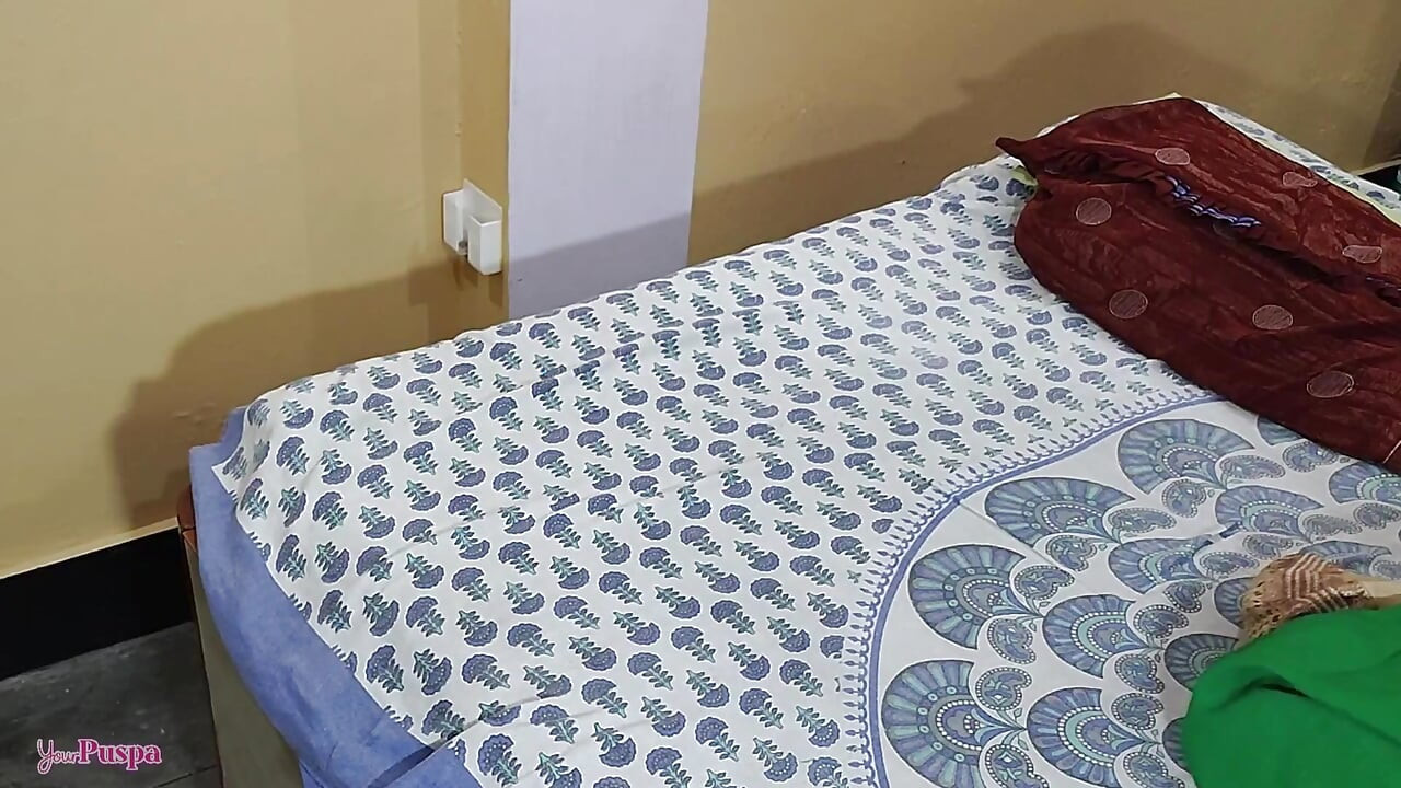 Maid was cleaning her boss room just then Tear her salwar on Bed for Pussy appeared through salwar Boss Fucked Hard
