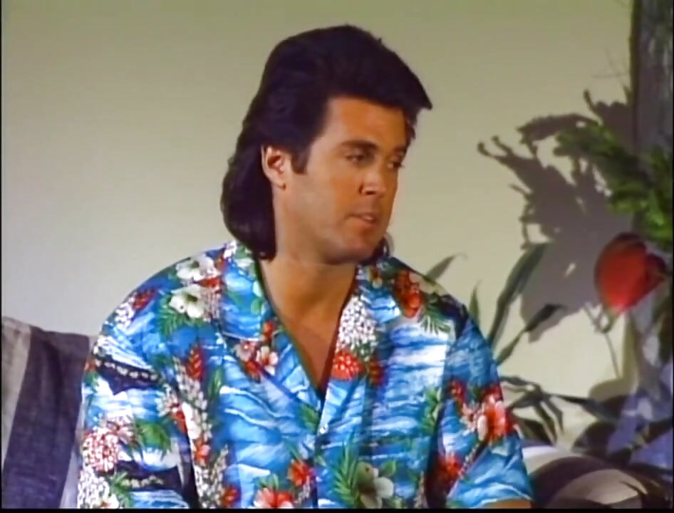 Лесбийки лижат путки в поза 69 на плажа