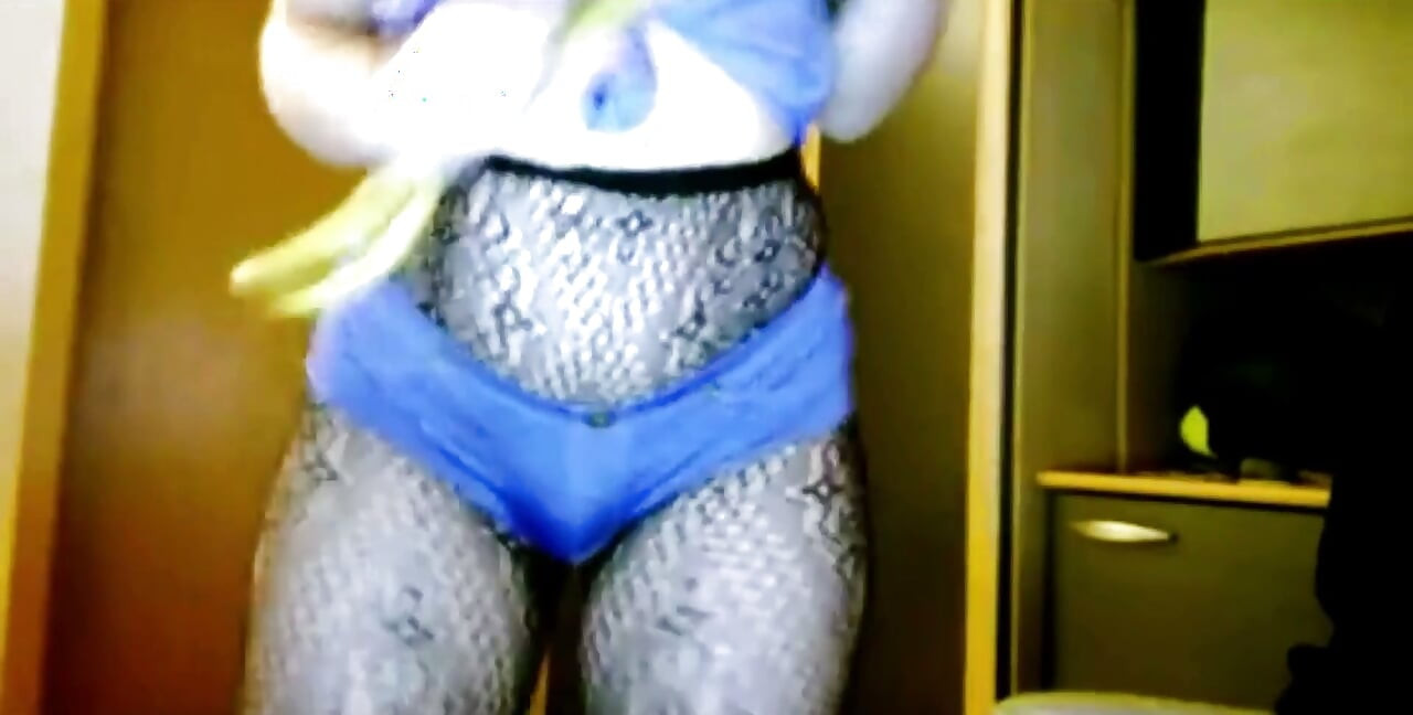 Cewek cantik sexydea lagi asik masturbasi di webcam live