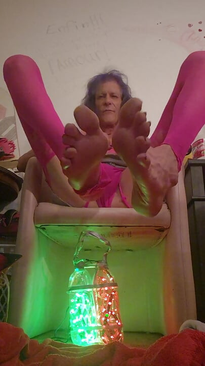 I talk to a handsome young male who craves my feet