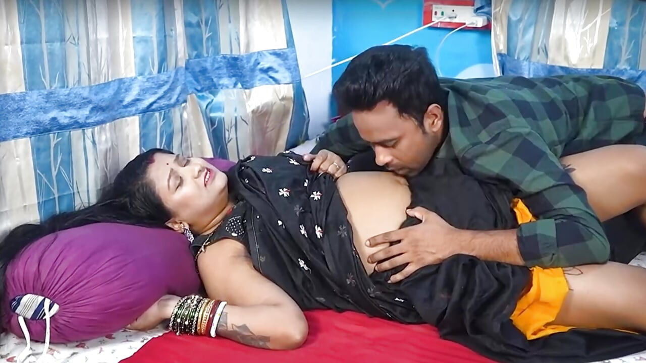 Gevar Bhabhi sex ..
