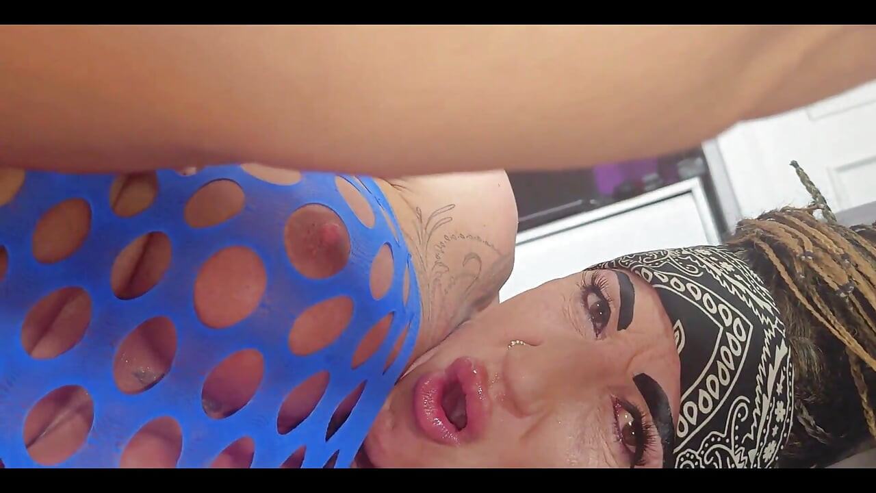 Busting and Making My Pussy Huge with the Vacuum Pump