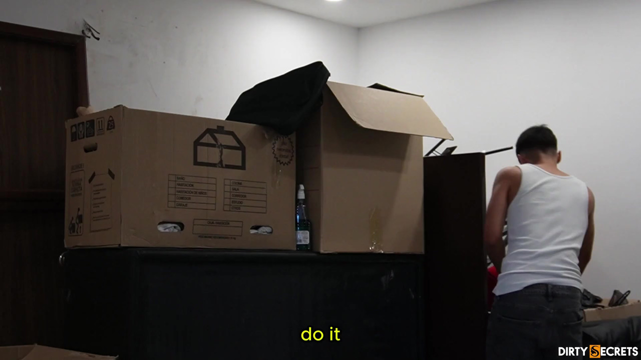 Lil timy和leo wild帮我搬家，最后我们玩了一次的热辣3P