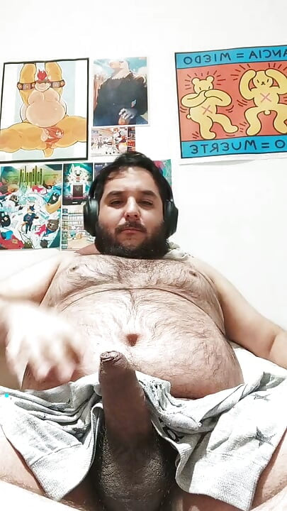 A bear in a daze