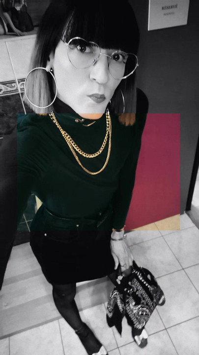 TicTok: The Little Secretary poses in the Forest. 2026 VaneSsaBiTCHx5 PariS ChienneTrvprod91