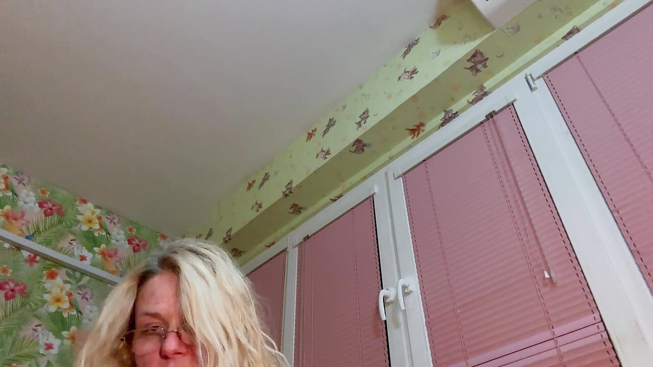 لماذا لا تريد أن تنيكني بعد الآن يا ابن زوجك؟