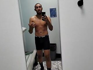 Miguel Brown en el espejo, abs boxers video 12