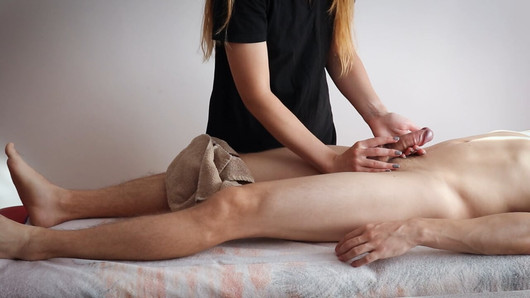 Ik ga regelmatig massages doen, maar dit is de eerste keer dat ik zoiets tegen kom. Wat moet ik mijn vrouw thuis vertellen?