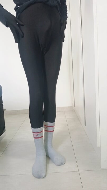 I'm have fun in black zentai suit