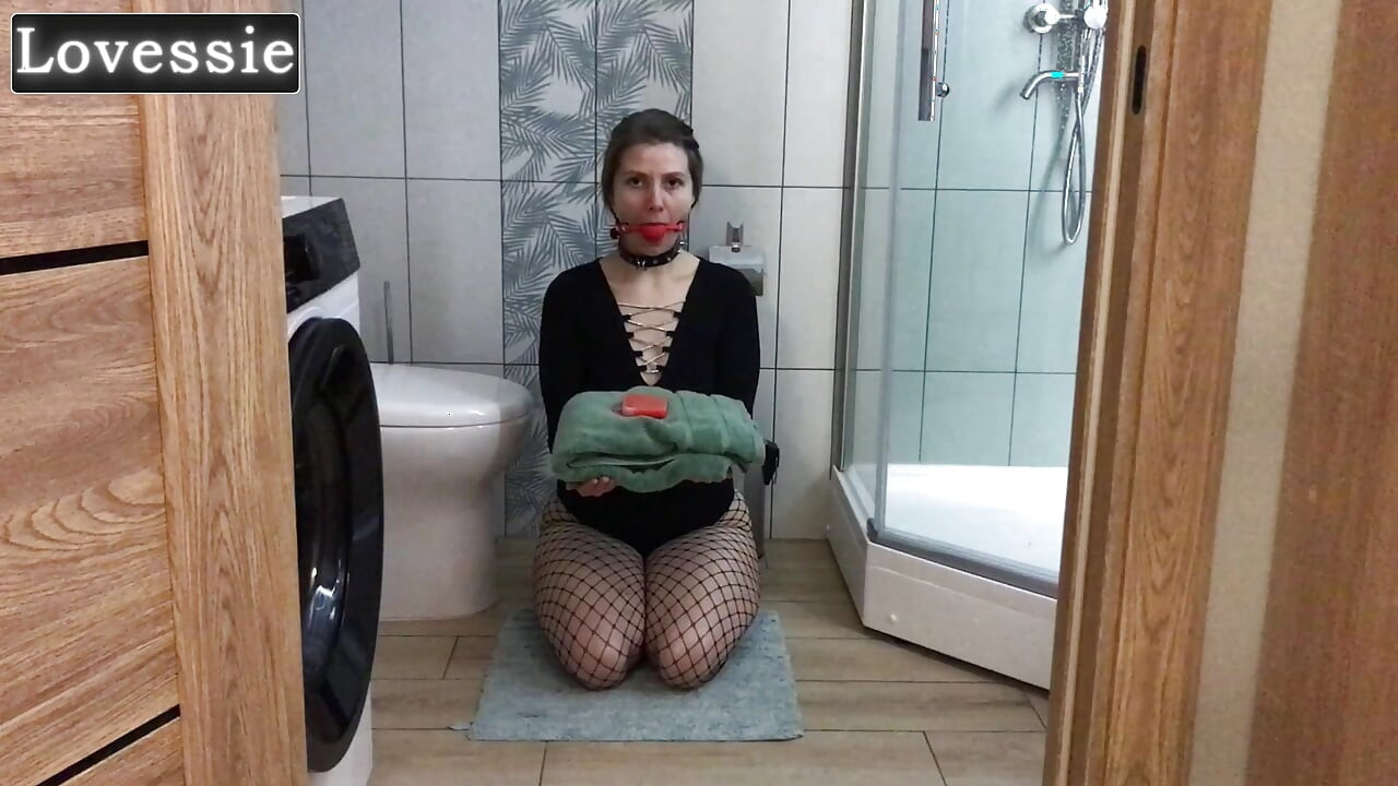 An obedient, hot MILF with a big butt serves her master and becomes a piece of human furniture - Lovessie