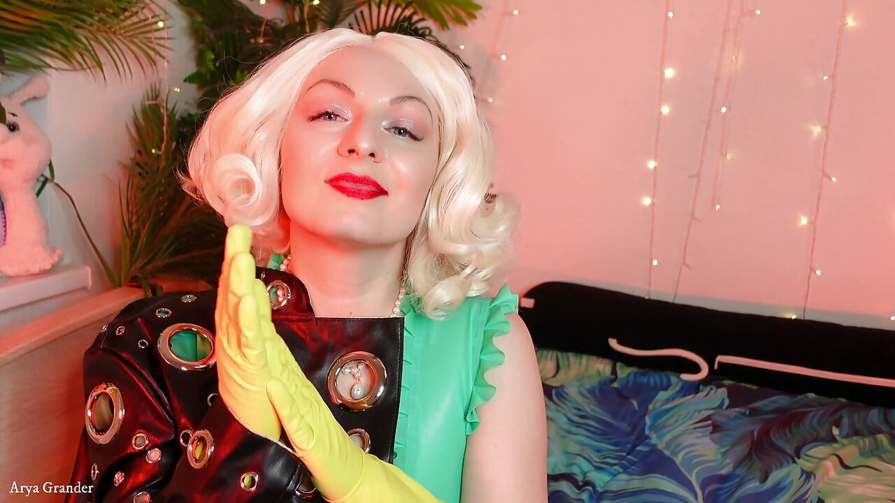 ASMR household gloves