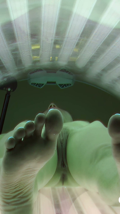 Czech Solarium 329: Model in the Solarium