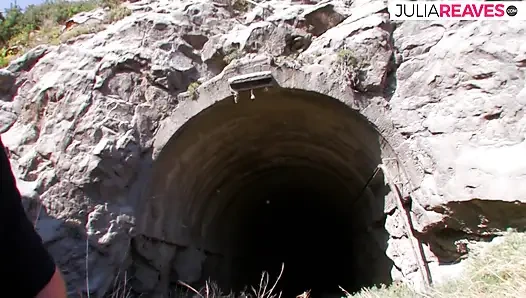 Punk-stiefschwester anal zu einem extremer orgasmus geknallt