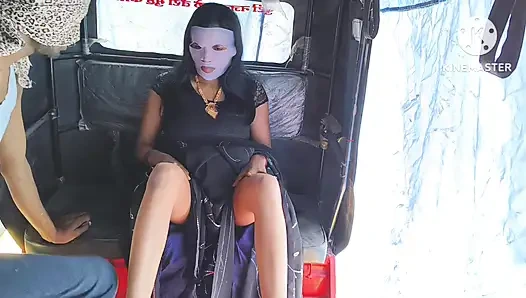 Musim 175. Bhabhi ngentot di e-rickshaw dengan pacar