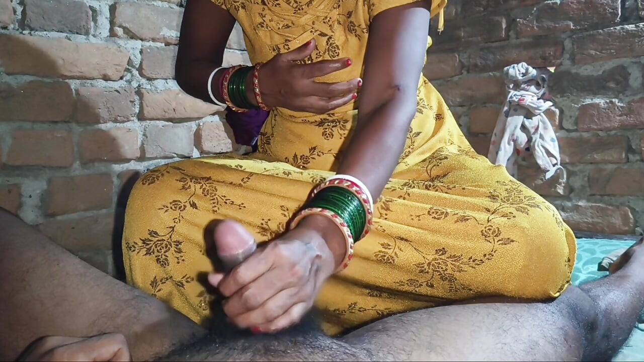 Isteri buat handjob pada kote suami kemudian kena kongkek pepek.xxx video seks viral hindi blowjob dan kongkek