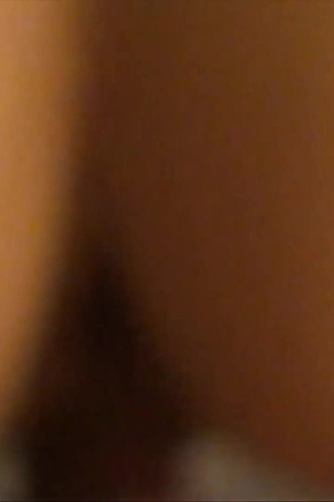 可爱的金发少女在试镜后感觉鸡巴形成了她的男孩