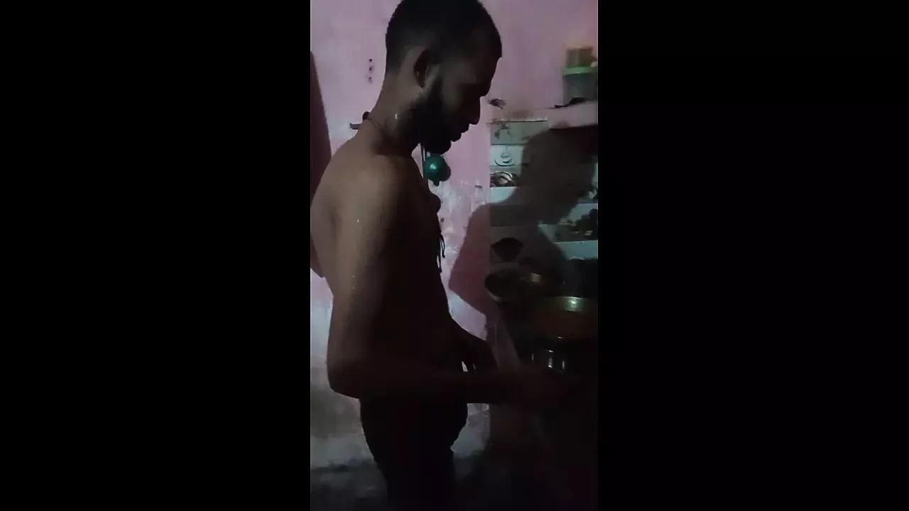 Ny indisk pojke xxx. Nytt smutsigt samtal xxx. Pojke sexig blick Och kropp.