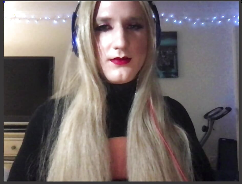 Quente Tgirl camming pau e anal