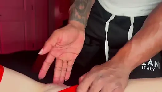 Heiße zierliche blondine geschwärzt, rohe erfahrung, bbc, creampie hämmert